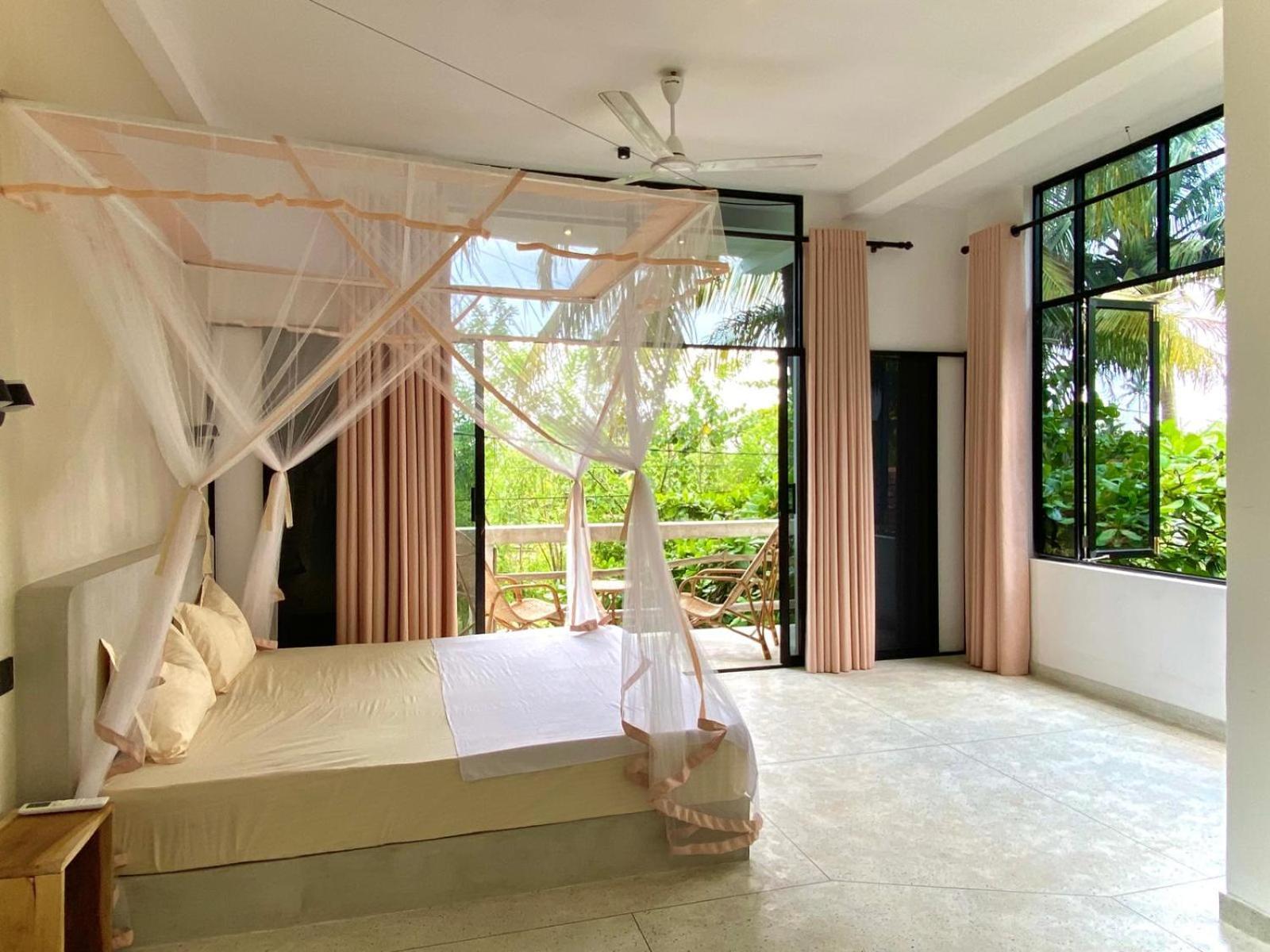 Lotus Surf House Ξενοδοχείο Midigama East Εξωτερικό φωτογραφία