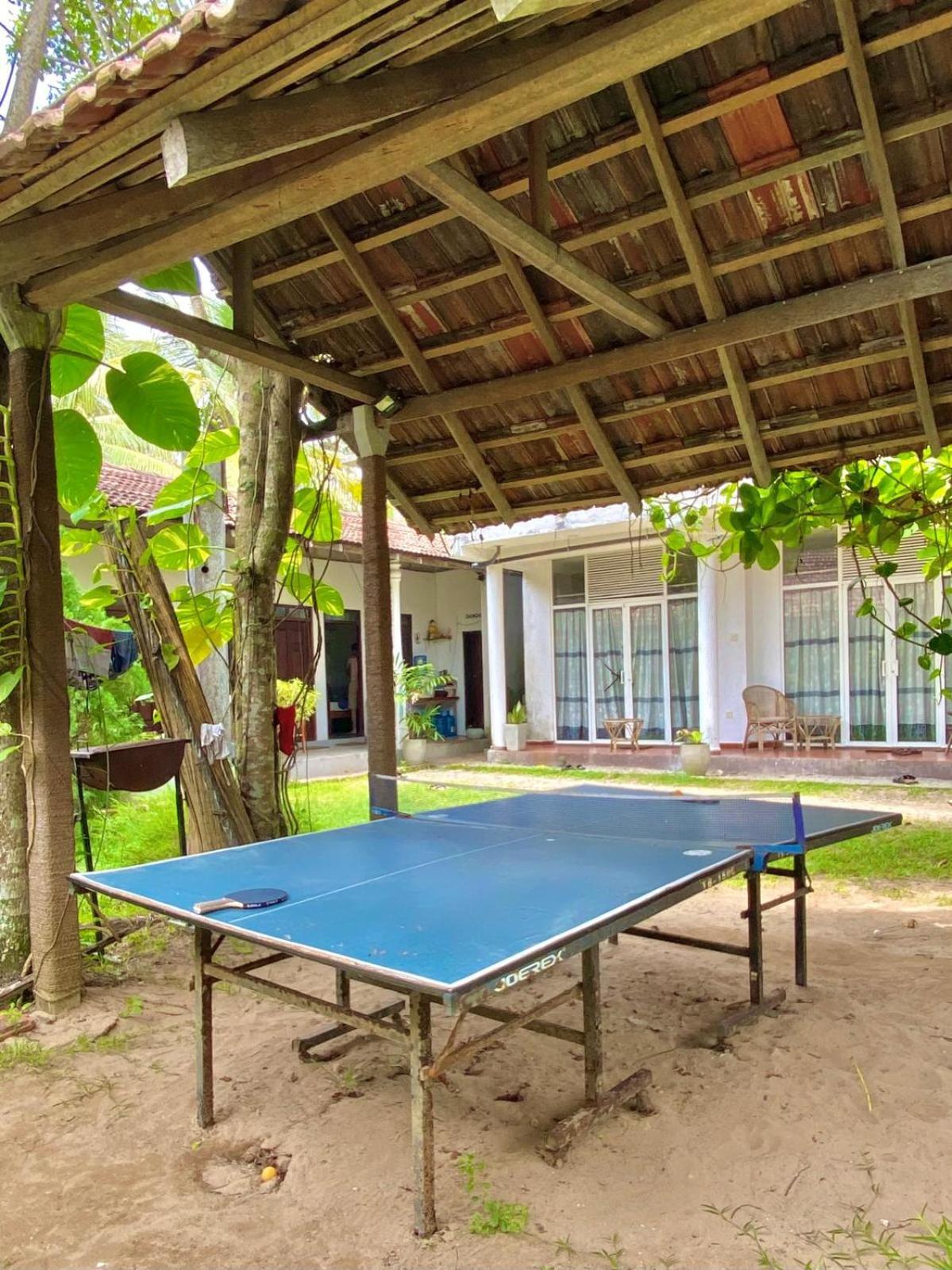 Lotus Surf House Ξενοδοχείο Midigama East Εξωτερικό φωτογραφία